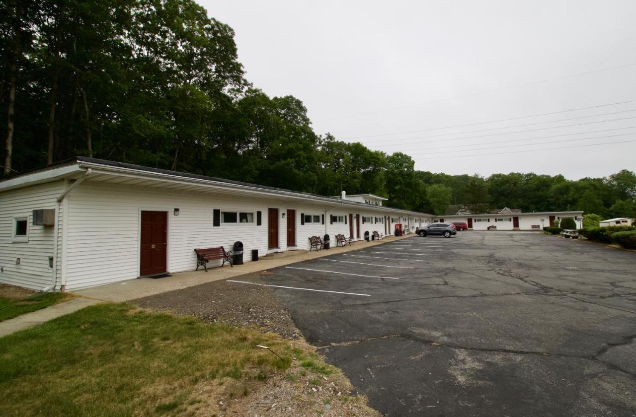 Oakdell Motel Waterford Ct Exterior photo