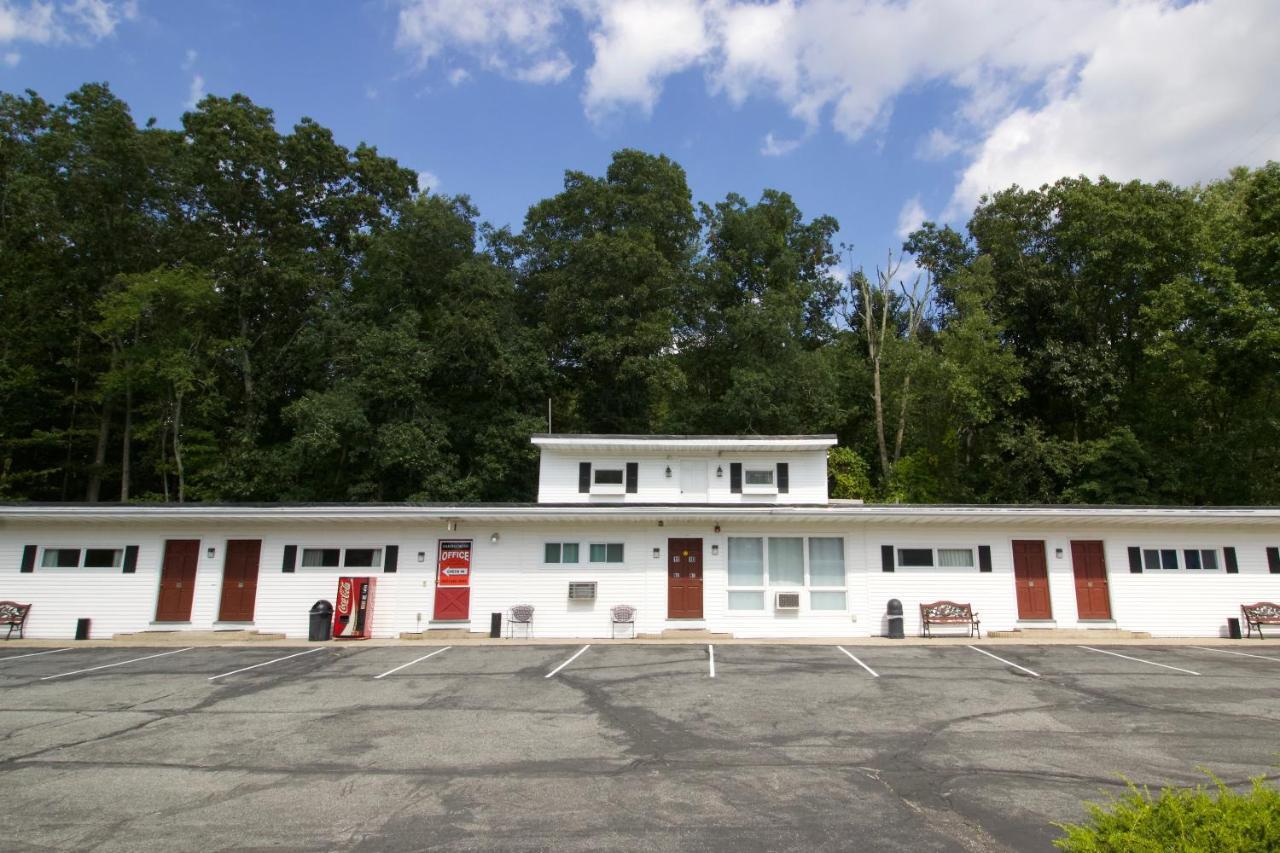 Oakdell Motel Waterford Ct Exterior photo